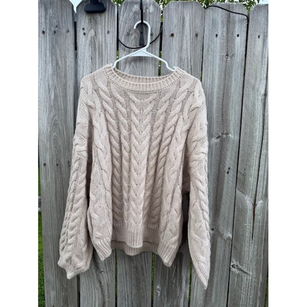 Cozycore Cottagecore Fashion Cable Knit Sweater M Beige Chunky Crewneck Balloon